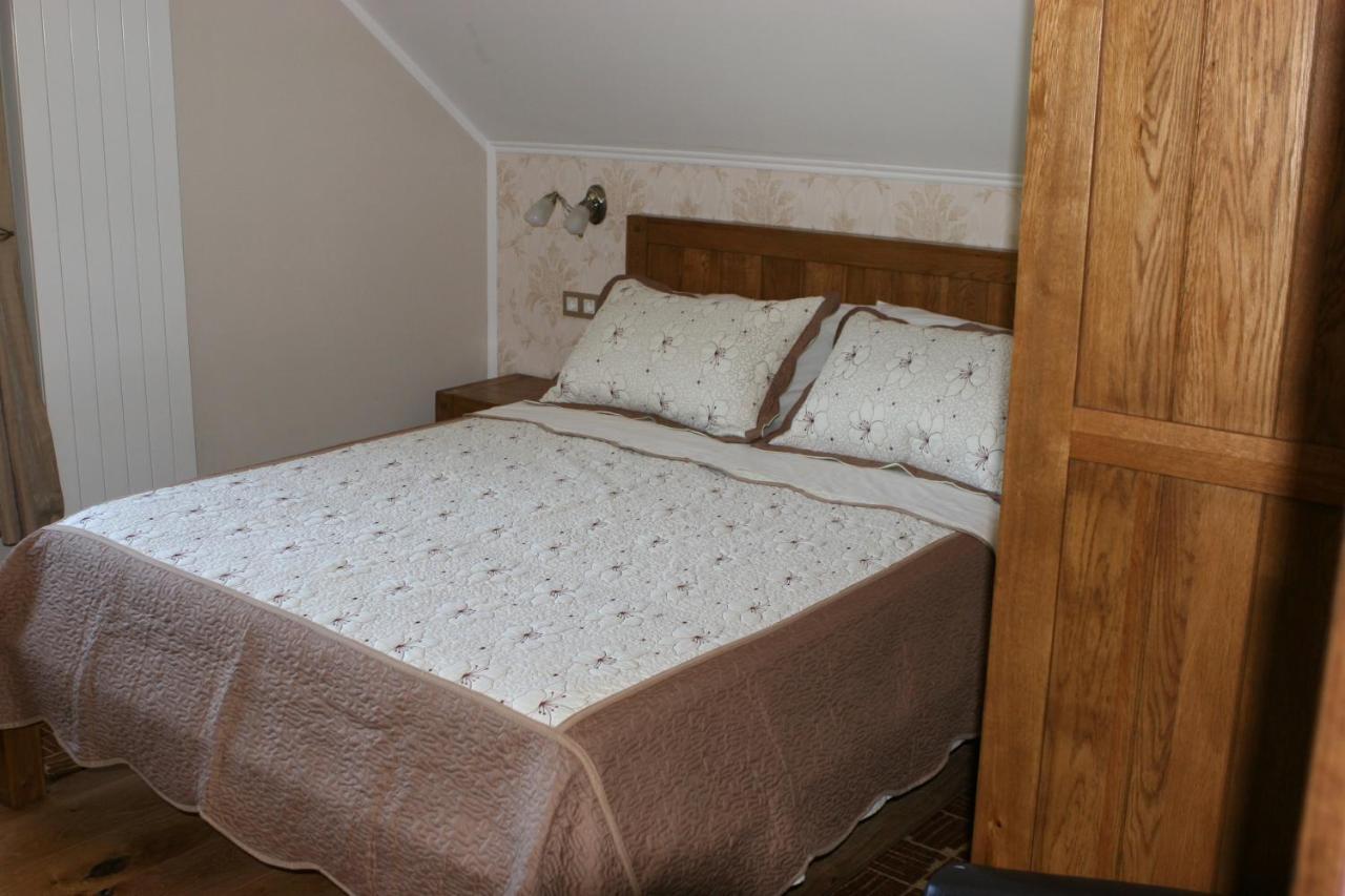 Millenium House 1 Bed & Breakfast เยแซร์ตเซ ภายนอก รูปภาพ